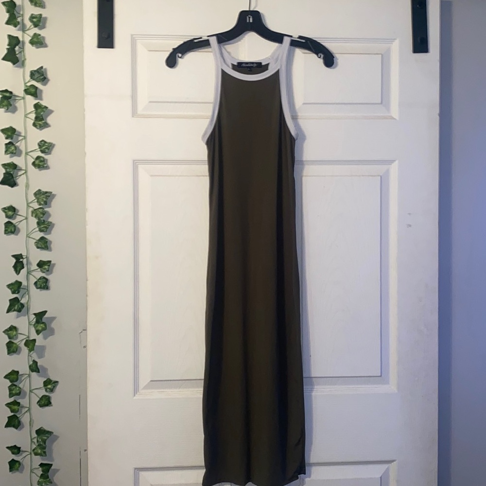 Absolutely- GREEN DRESS WITH WHITE NECKLINE